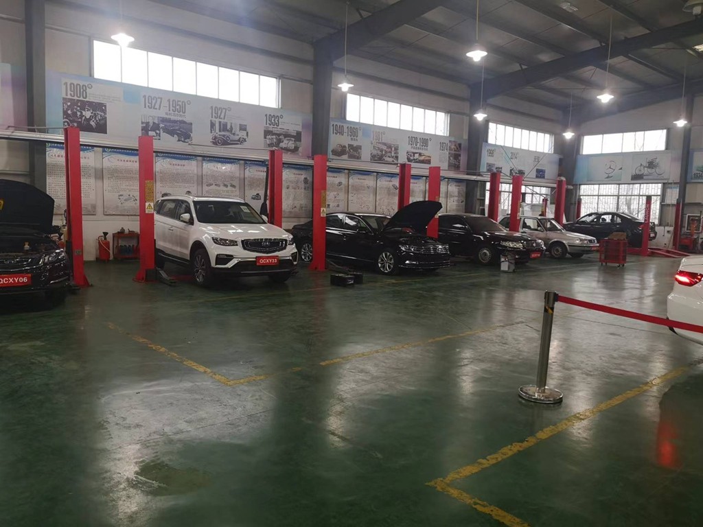 汽車實訓(xùn)室